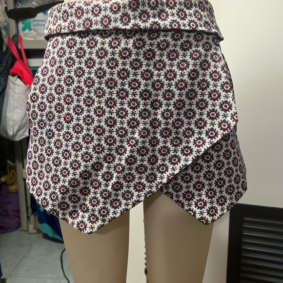 Zara Red and Blue Patterned Skort - Picture 2 of 11